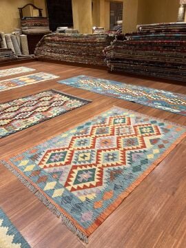 Küçük Boy Kilim