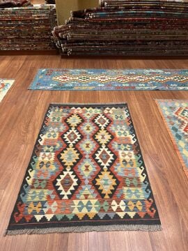 Küçük Boy Renkl Kilim