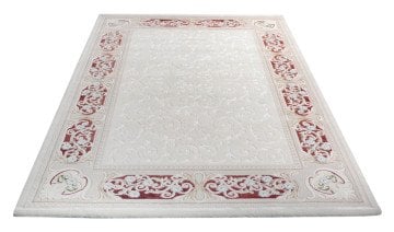 Kırmızı Bordürlü Klasik Halı