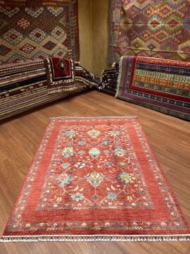 Kırmızı Renk Çiçekli Sultani Halısı